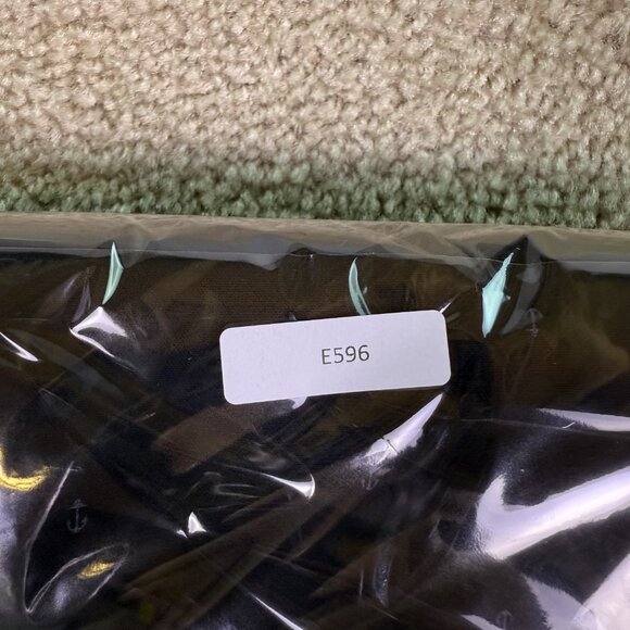 Old Navy Harper Black Anchor Mid Rise Straight Leg Capri Pants Size 8 32x25 E596 - Picture 14 of 14